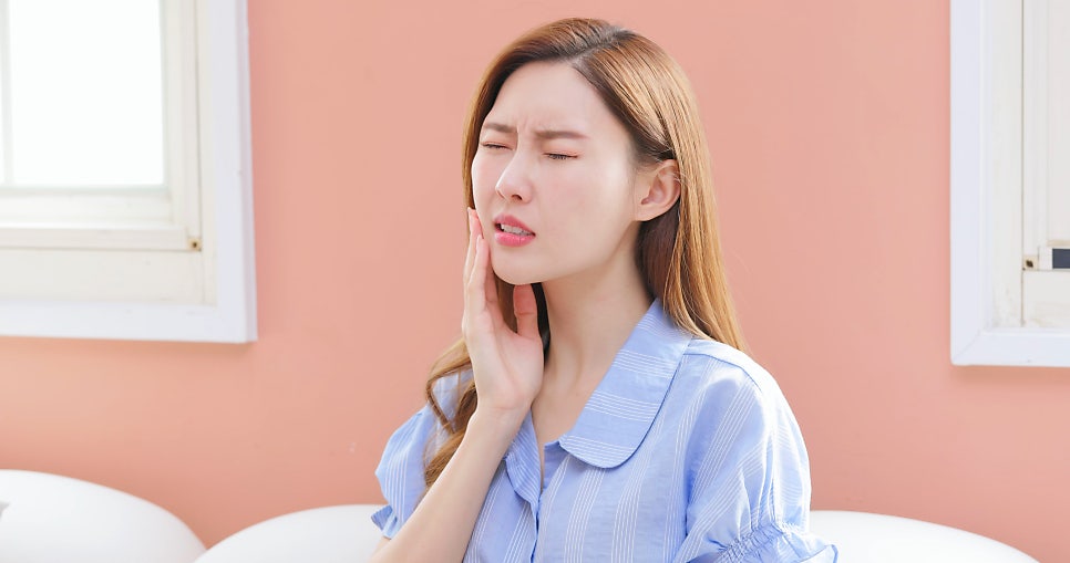 턱관절 통증, 알고 보니 안면비대칭이 원인? 서울대입구역한의원에서 얼굴 균형 잡는 치료 공개!
